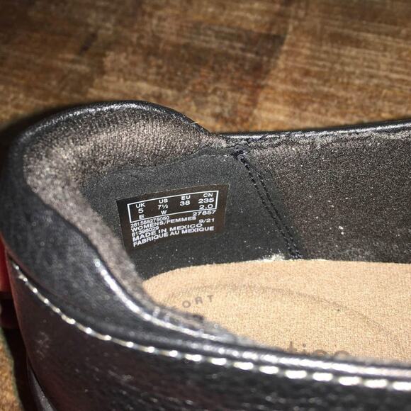 Clarks Cora Poppy Womens SlipOn Comfort Shoe Loafer Black 7.5 W Classic Normcore - Picture 6 of 8